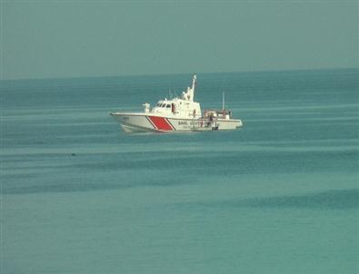 Sahil Güvenlik Kaçak Avlananlara Göz Açtırmıyor