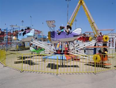 Şehitkamil’den Başarılı Öğrencilere Lunapark Keyfi