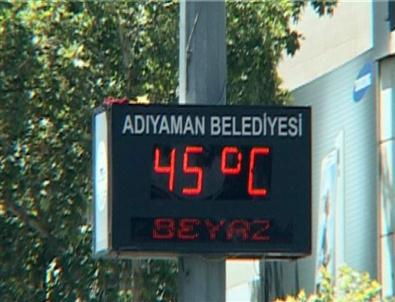 Adıyaman Ramazan’ın İlk Günü 45 Dereceyi Gördü