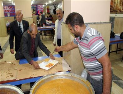 Ağrı’da Yılın İlk İftarı Sağınlar Ailesinden