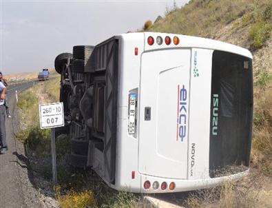 Kayseri-ankara Karayolunda Minibüs Devrildi Açıklaması