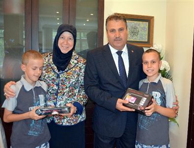 Köpek Saldırısında Yaralanan Serhat Can’ı Sevindiren Hediye