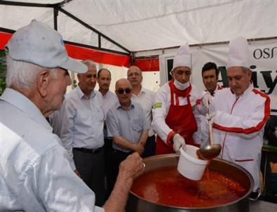 Osmaniye'de 2500 Kişiye İftar Yemeği