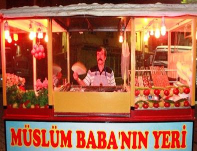Müslüm Gürses’i Parçalarıyla Yaşatıyor