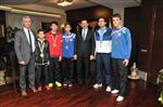 MUSTAFA AK - Genç Şampiyonlardan Başkan Ak’a Ziyaret