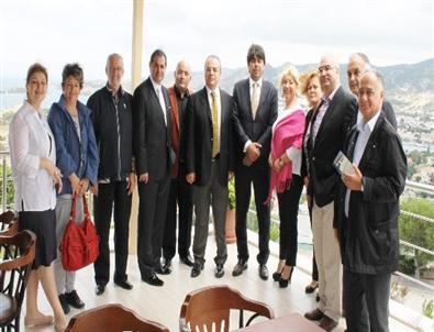 Foça'da Besiad-belediye Elele