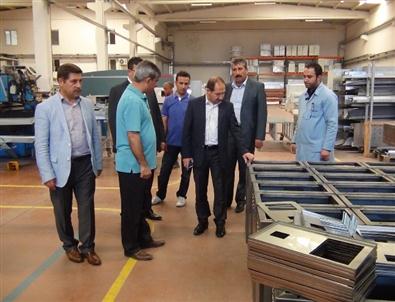 Milletvekili Öz, Fabrika Ziyaretinde Bulundu
