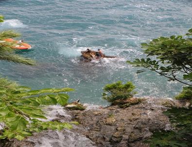 Oltasının Arkasından Suya Atlayan Balıkçı Hayatını Kaybetti