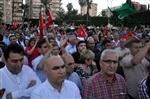 Türk Bayrağının İndirilmesi Protesto Edildi