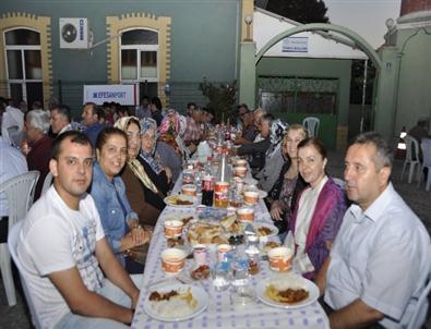 İftar Sofraları Tavşancıl’da Kuruldu