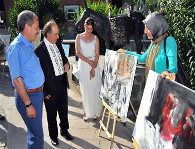 Sanata Saygı Derneği’nden Performans Sergisi