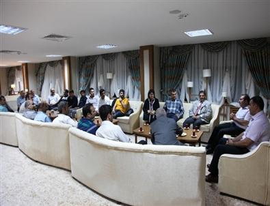 Rektör Aslan Stk Temsilcileriyle İftar Açtı