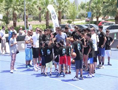 İbrahim Kutluay Gençlerle Buluştu