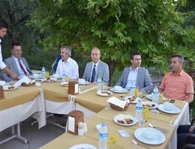 Orhangazi Kaymakamından Garnizon Komutanına Veda Yemeği