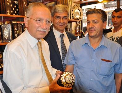 Ekmeleddin İhsanoğlu, Gaziantep Çarşısını Gezdi