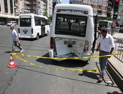 Diyarbakır’da Maddi Hasarlı Trafik Kazası