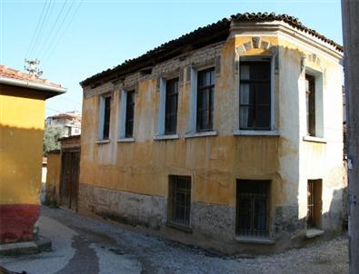 Denizli’de Tarihi Evler Restore Ediliyor