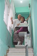 OMURİLİK - Eşi İçin Evine Raylı Asansörlü Merdiven Kurdu
