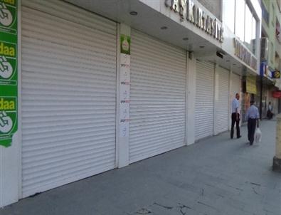 Hakkari’de Aşiret Kavgası Yüzünden Kepenkler Açılmadı