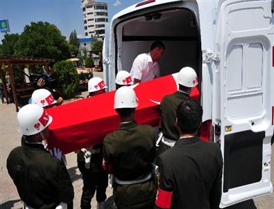 Şehit Berat Sağırkaya'nın Naaşı Memleketine Gönderildi