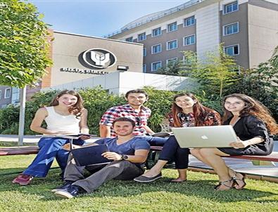 Yaşar Üniversitesi Tercihlerde Zirvede