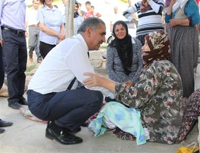 Vali Koçak, Kadın Muhtardan Köyün Sorunlarını Dinledi