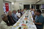 KANALİZASYON ÇALIŞMASI - Belediye Başkanı Memiş, Mahalle Muhtarlarıyla Bir Araya Geldi