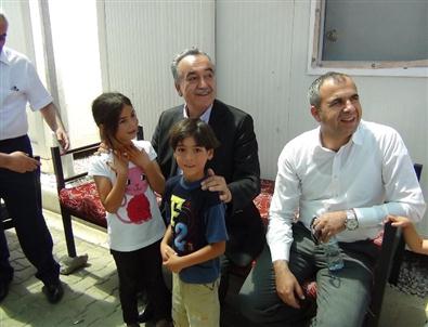 Ak Parti Heyeti, Suriyelilerle Bayramlaştı