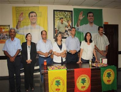 Eşbaşkanlar Vatandaşlarla Bayramlaştı