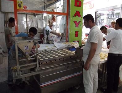 Ramazan’ın Vazgeçilmez Tatlısı Yassı Kadayıf’a Sıcak Azizliği