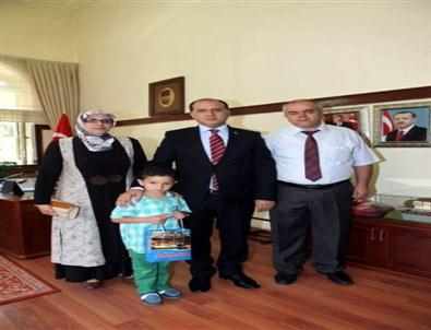 Vali Çomaktekin Yunus Emre’yi Sevindirdi