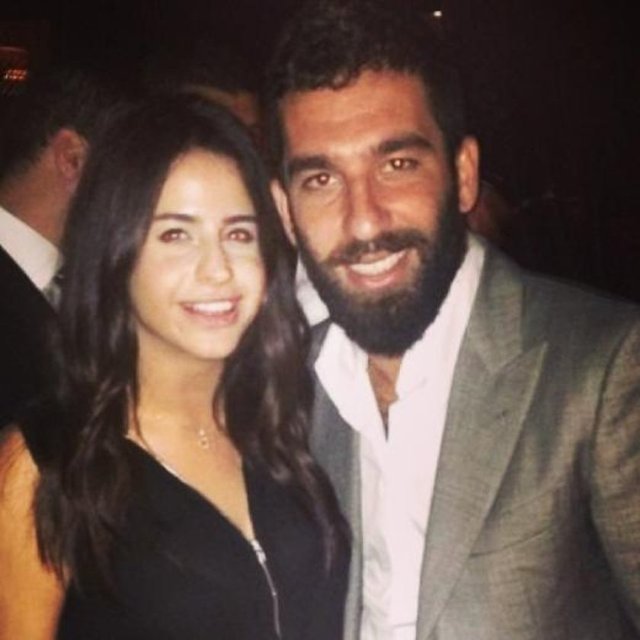 Büşra Pekin'in doğum gününe sürpriz konuk