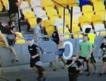 FUTBOL SPORU - Şampiyonlar Ligi'nde olay: 1 taraftar bıçaklandı