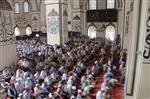 MEHMET GÖRMEZ - Ramazan’ın İlk Cumasında Vatandaşlar Türbe ve Camilere Akın Etti
