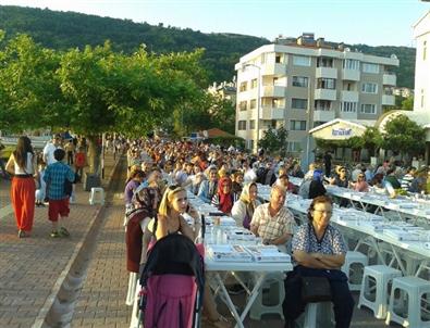 Cide’de Üç Bin Kişiye İftar Verildi