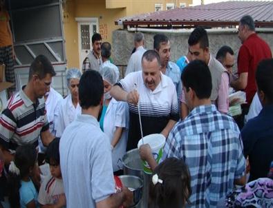 (özel Haber) Tuzla Belediyesi Tarafından Suriyeli Göçmenlere İftar Verildi