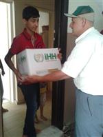 İHH - 300 Muhtaç Aileyi Sevindirdiler