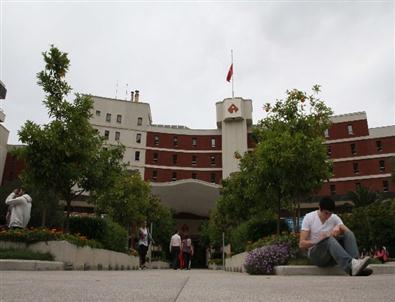 İzmir Ekonomi, Dünya Üniversitesi