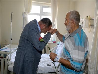 Başkan Duruy’dan Karanfilli Bayramlaşma