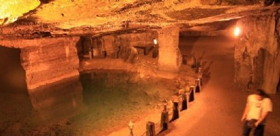 Cehennemağzı Mağaraları'na ziyaretçi akını