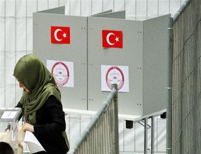 Frankfurt'ta Seçim Heyecanı