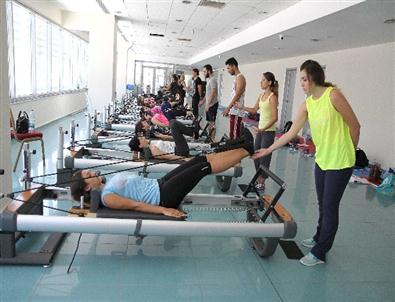 Pilates Hocaları Karşıyaka’da Yetişiyor