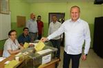 MEHMET KELEŞ - Düzce Belediye Başkanı Keleş Oyunu Kullandı