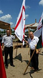 GÜNEY KIBRIS RUM KESİMİ - Kktc Bayrağı Macaristan’da Dalgalandı