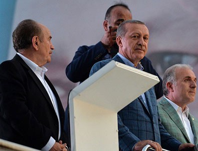 Liderler Erdoğan'ı tebrik etti