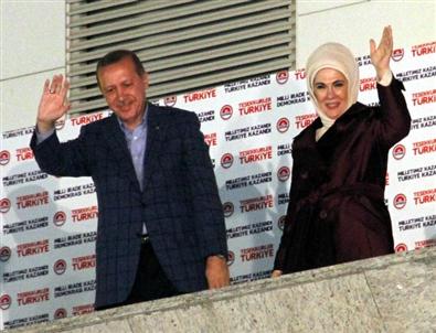 Cumhurbaşkanı Seçilen Başbakan Recep Tayyip Erdoğan, Pekgüzel Ailesini Duygulandırdı