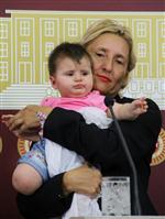 MELDA ONUR - Bebekleri İle Cezaevine Girmeyi Bekliyorlar
