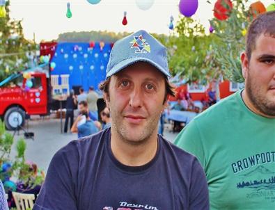 (özel Haber) İlker Ayrık Hem Oynuyor Hem Yönetiyor