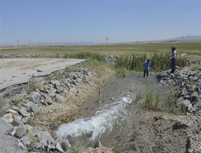 Mogan Gölü'ne 18 Milyon Metreküp Can Suyu Verildi