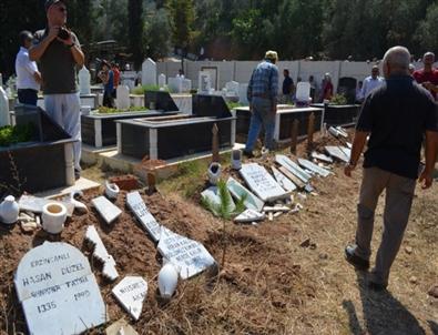 Alevi Mezarlığına Yapılan Saldırı Büyük Bir Katılımla Protesto Edildi